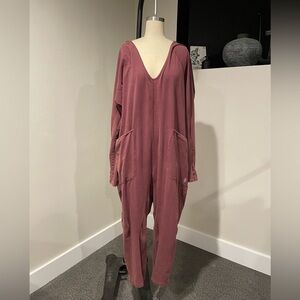 FREE PEOPLE HOTSHOT LONG-SLEEVE ONESIE-BURANDY -XL